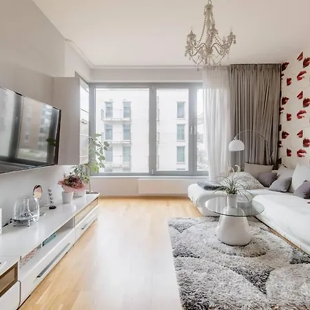 Modern With Terrace Near Prague's Center Апартаменты *