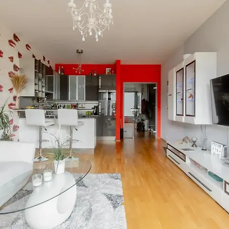شقة Modern With Terrace Near Prague's Center براغ