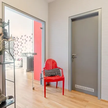 شقة Modern With Terrace Near Prague's Center *