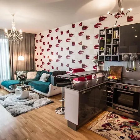 Modern With Terrace Near Prague's Center Апартаменты