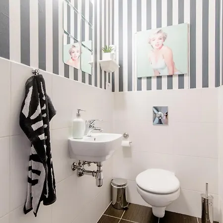 Modern With Terrace Near Prague's Center Апартаменты